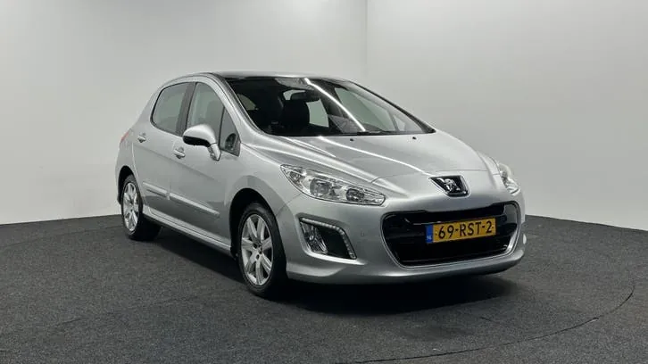 Peugeot 308 2011 photo 3