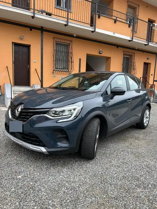 Renault Captur 2024 photo 2