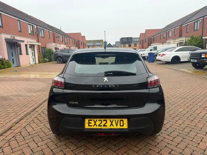 Peugeot 208 2022 photo 5