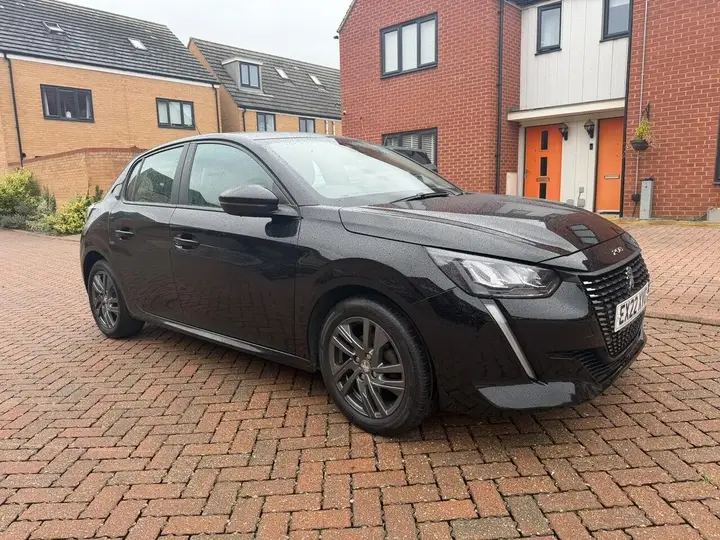 Peugeot 208 2022 photo 2