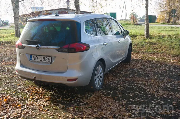 Opel Zafira 2012 photo 4