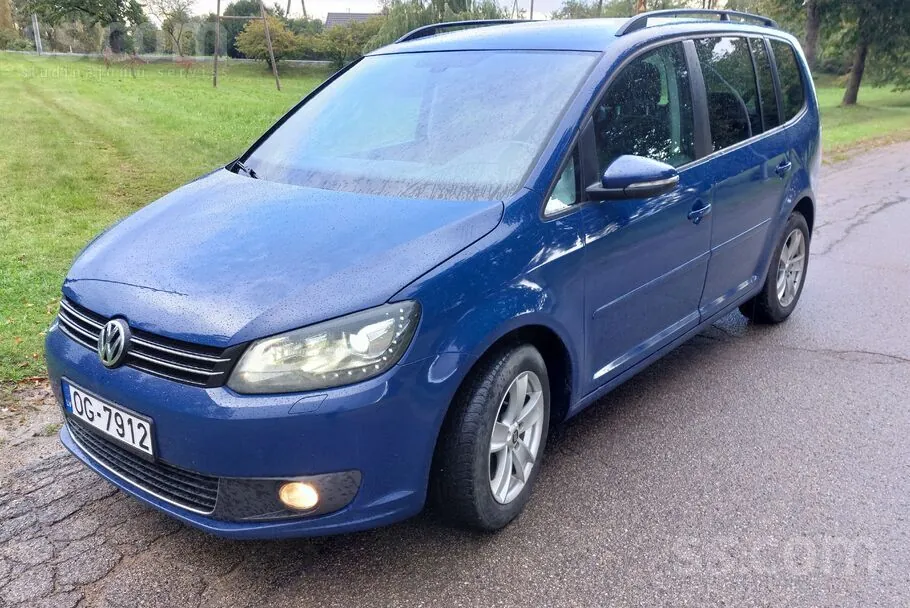 Volkswagen Touran 2012 photo 4