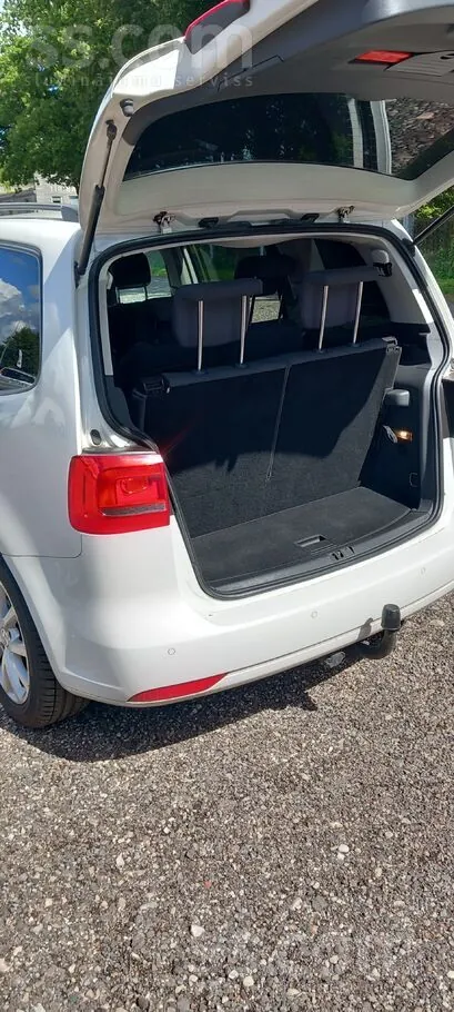 Volkswagen Touran 2013 photo 5