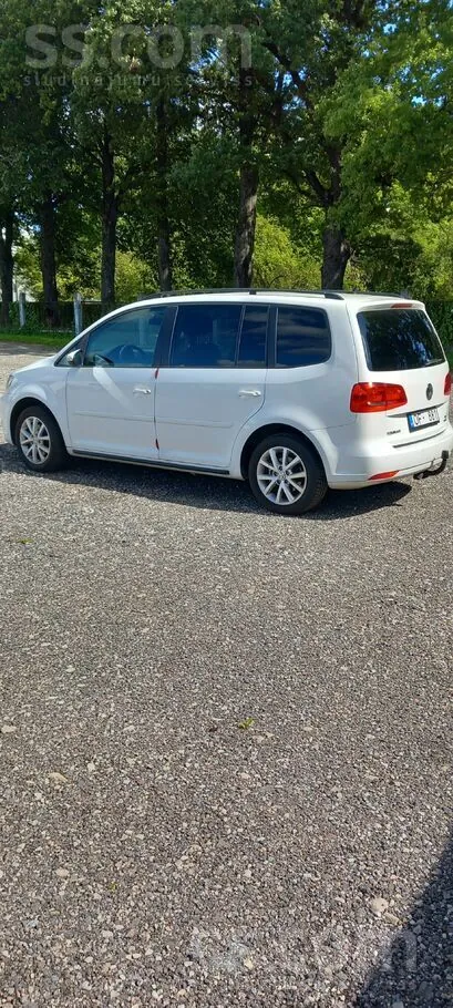 Volkswagen Touran 2013 photo 4