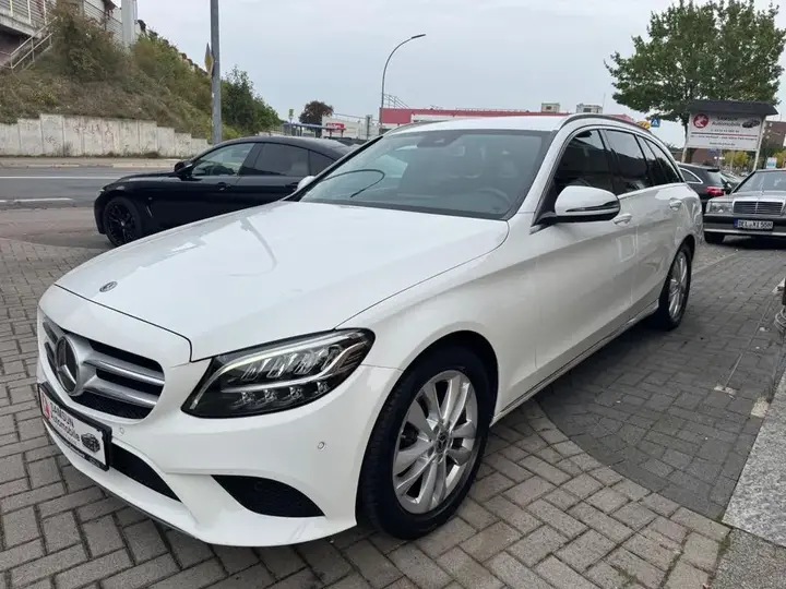 Mercedes-Benz C180