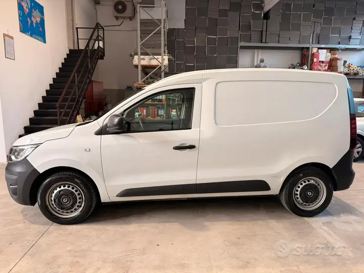Renault Express 2023 photo 4