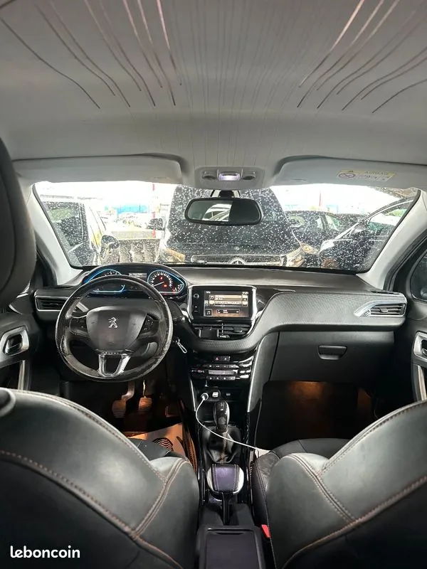 Peugeot 2008 2015 photo 3