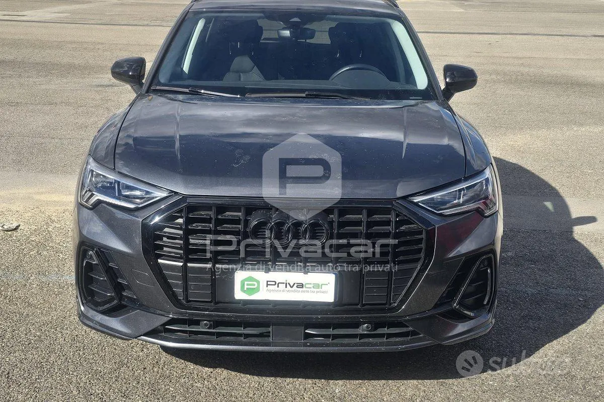 Audi Q3 2021 photo 2