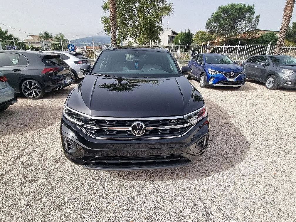 Volkswagen T-Roc 2024 photo 2