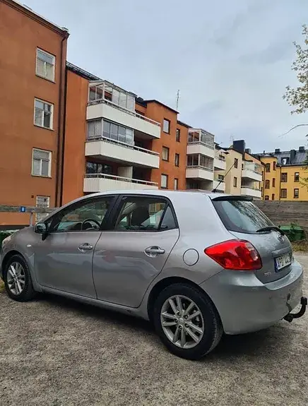 Toyota Auris 2009 photo 2