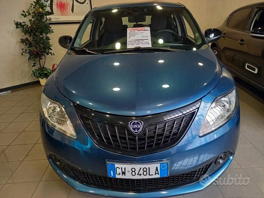 Lancia Ypsilon