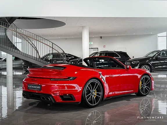 Porsche 911 Turbo S 2020 photo 3