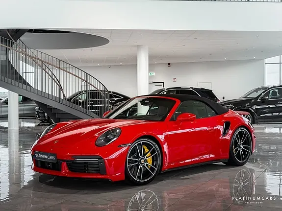 Porsche 911 Turbo S 2020 photo 2
