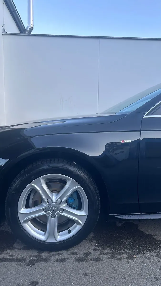 Audi A4 2015 photo 3