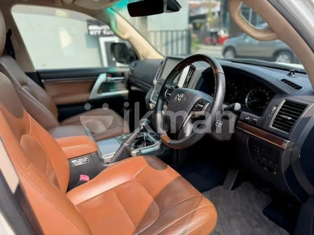 Toyota Land Cruiser Sahara 2015 photo 3