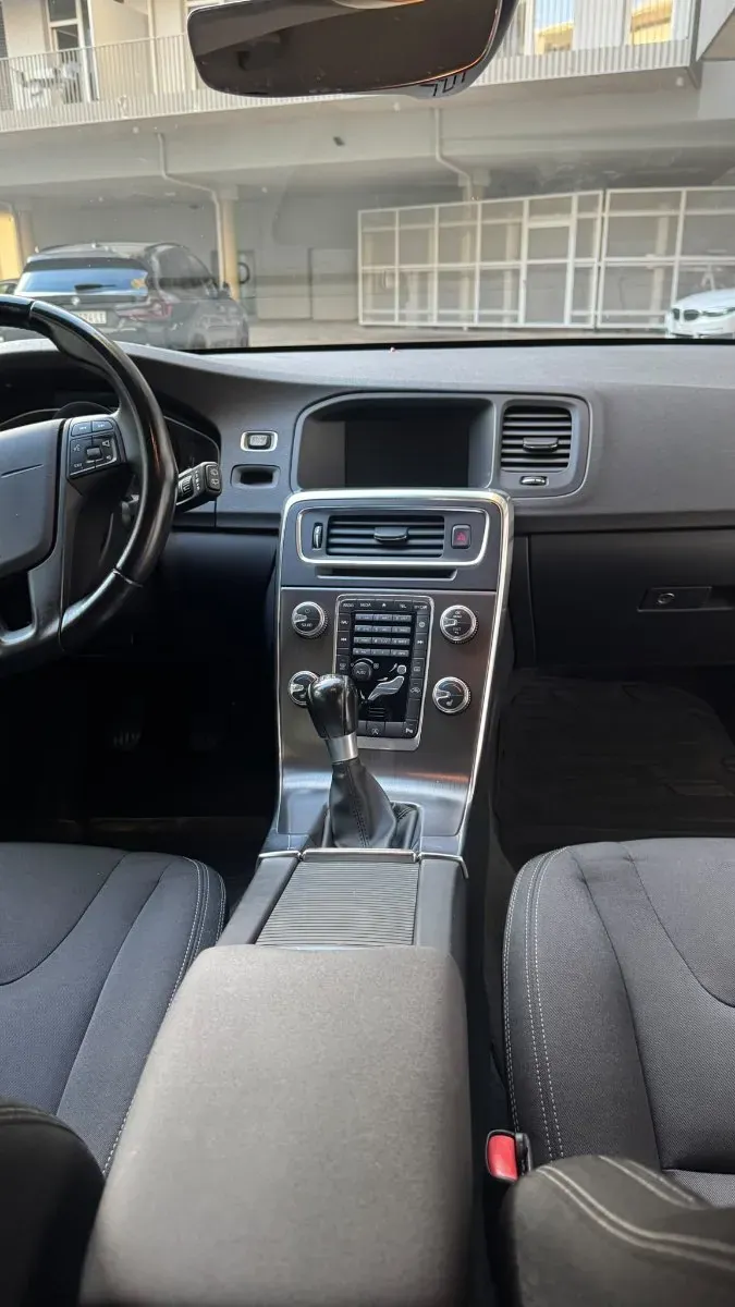 Volvo V60 2015 photo 3