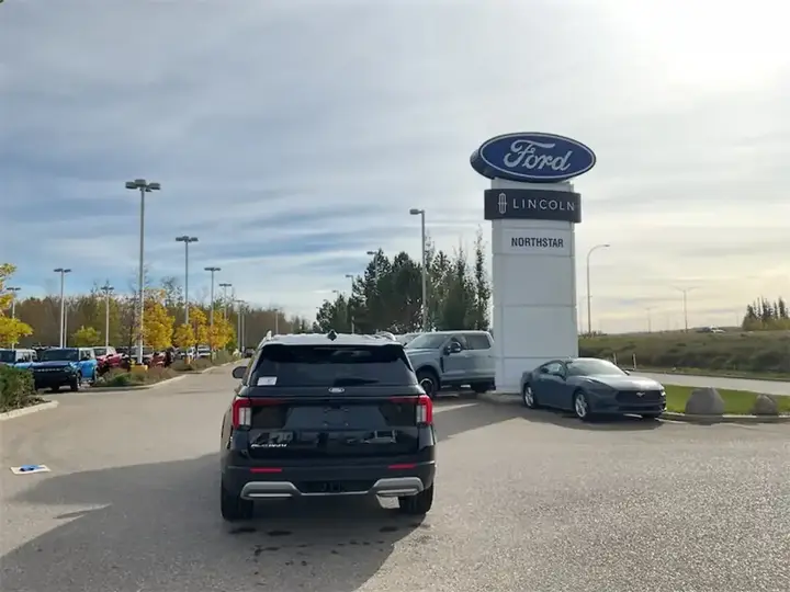 Ford Explorer 2027 photo 4