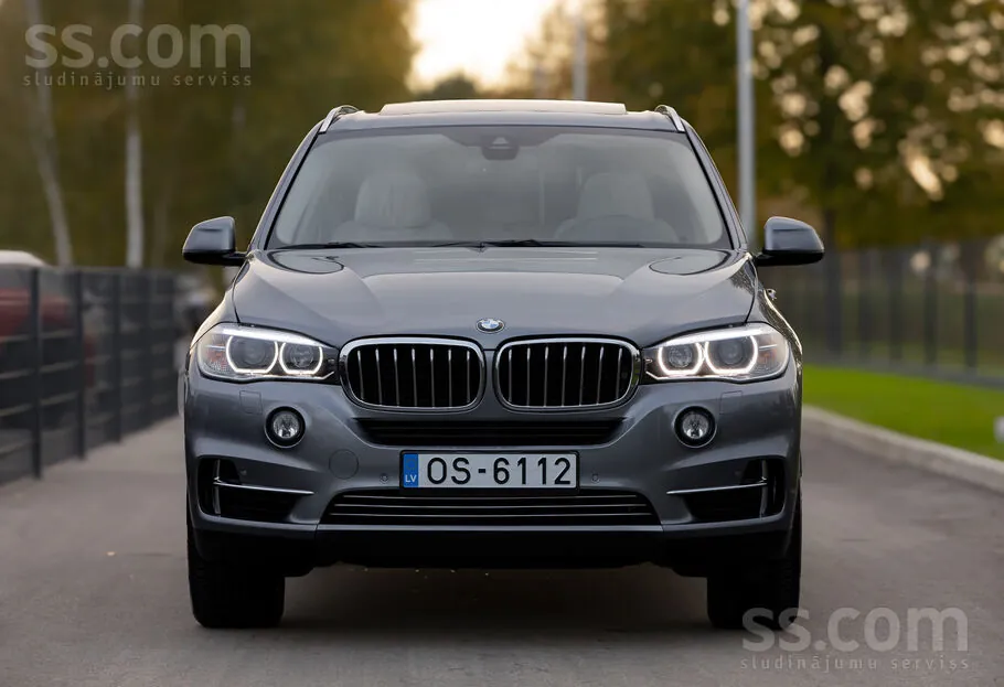 BMW X5 2015 photo 2