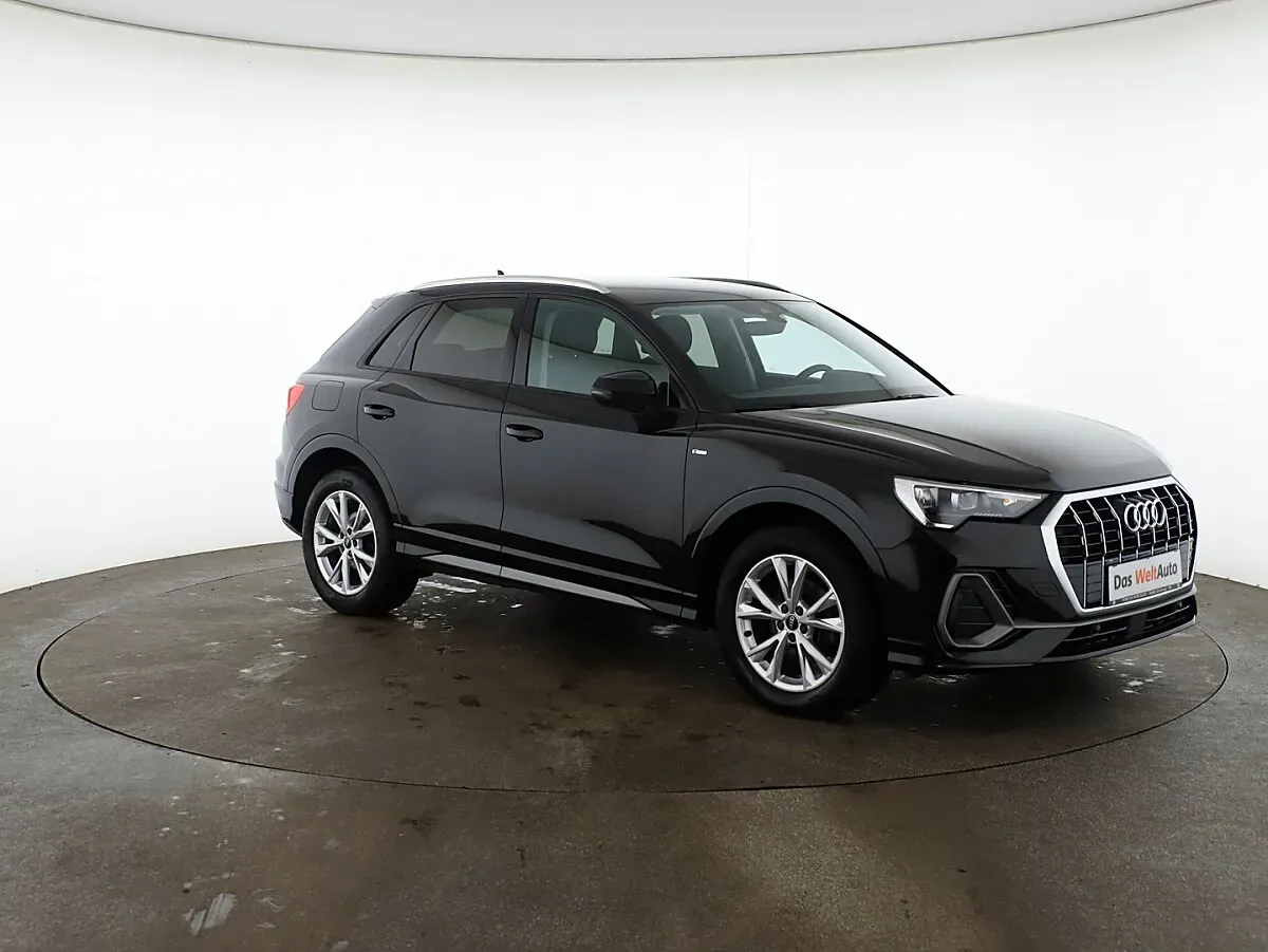 Audi Q3 2023 photo 3