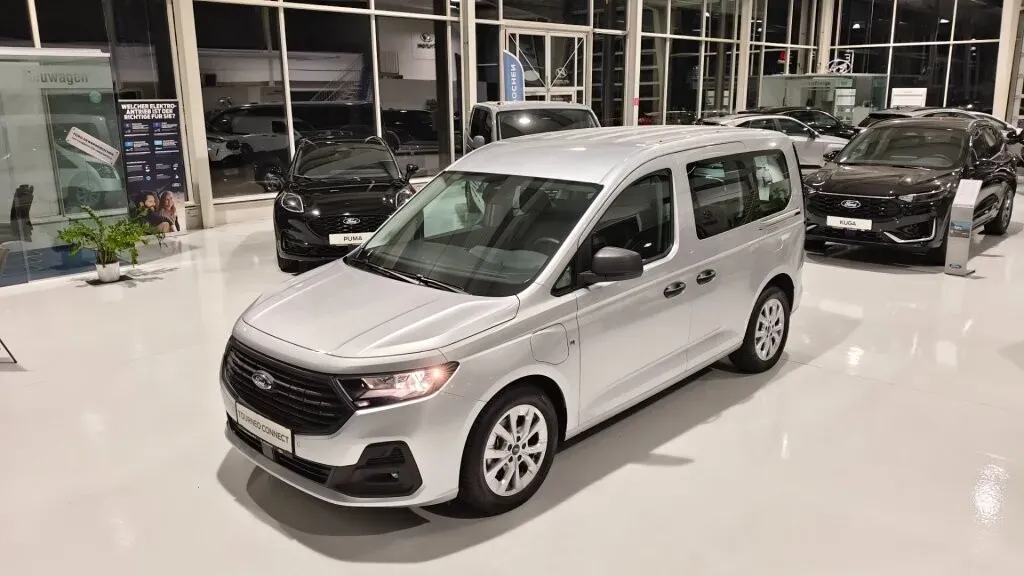 Ford Tourneo Connect 2026 photo 2