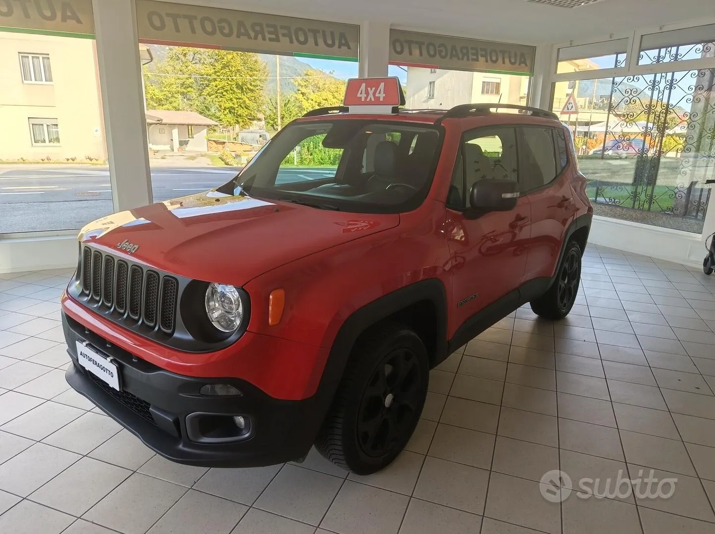 Jeep Renegade 2014 photo 4