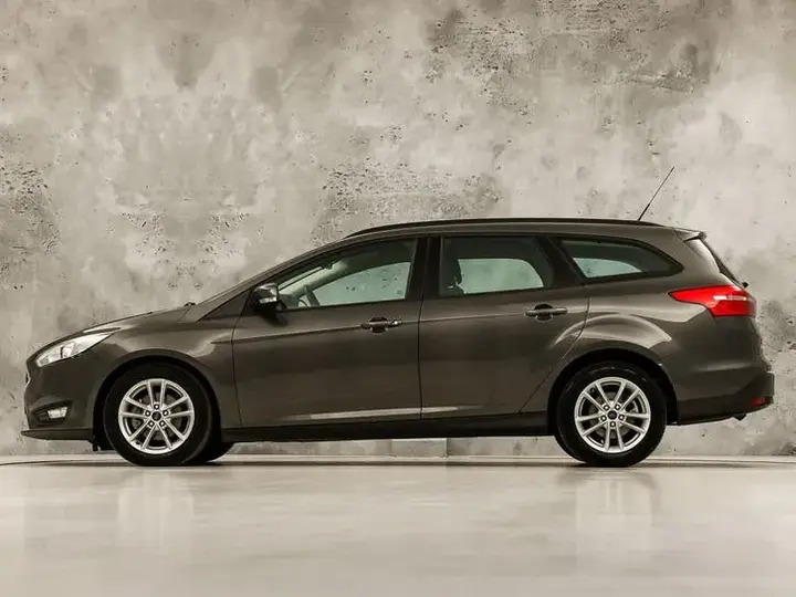 Ford Focus 2016 photo 2