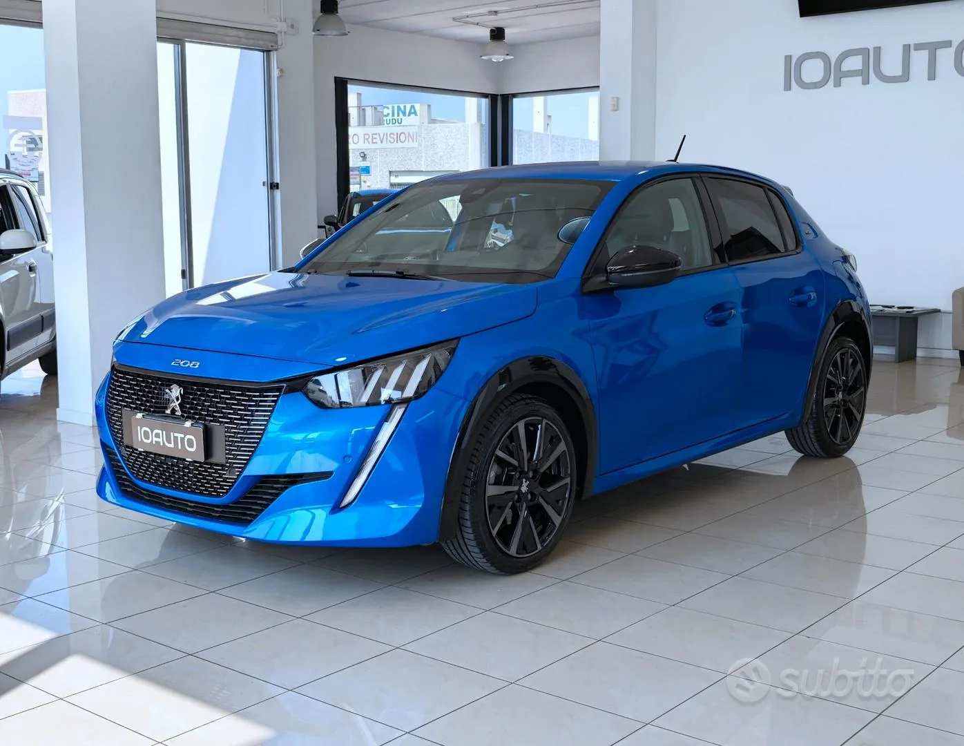 Peugeot 208 2023 photo 2