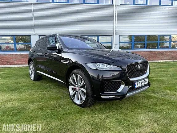 Jaguar F-Pace 2017 photo 4