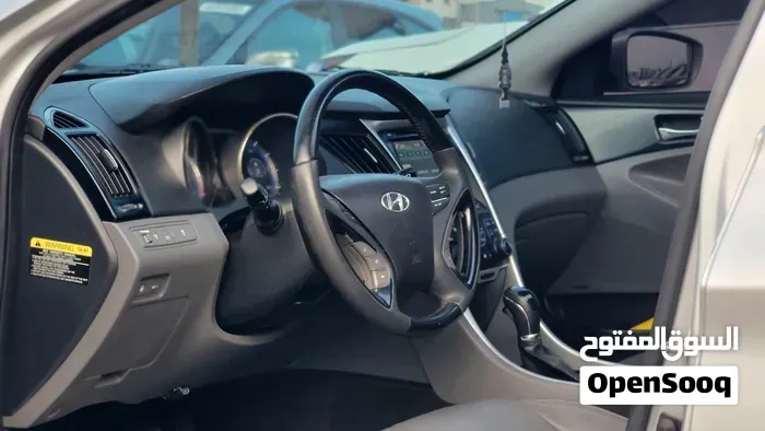 Hyundai Sonata 2013 photo 2
