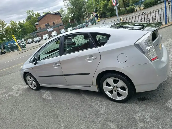Toyota Prius 2010 photo 4