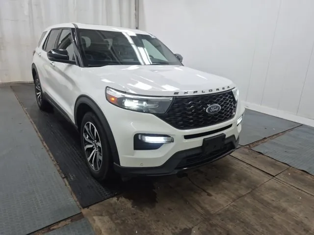Ford Explorer 2022 photo 2