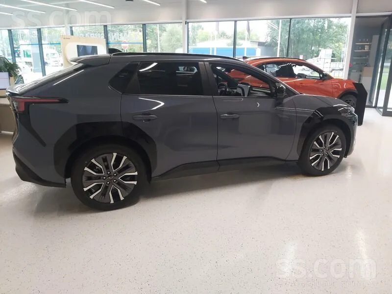 Subaru Solterra 2026 photo 5