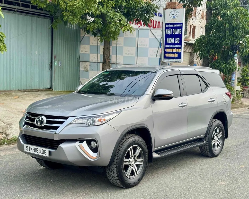 Toyota Fortuner 2018 photo 3