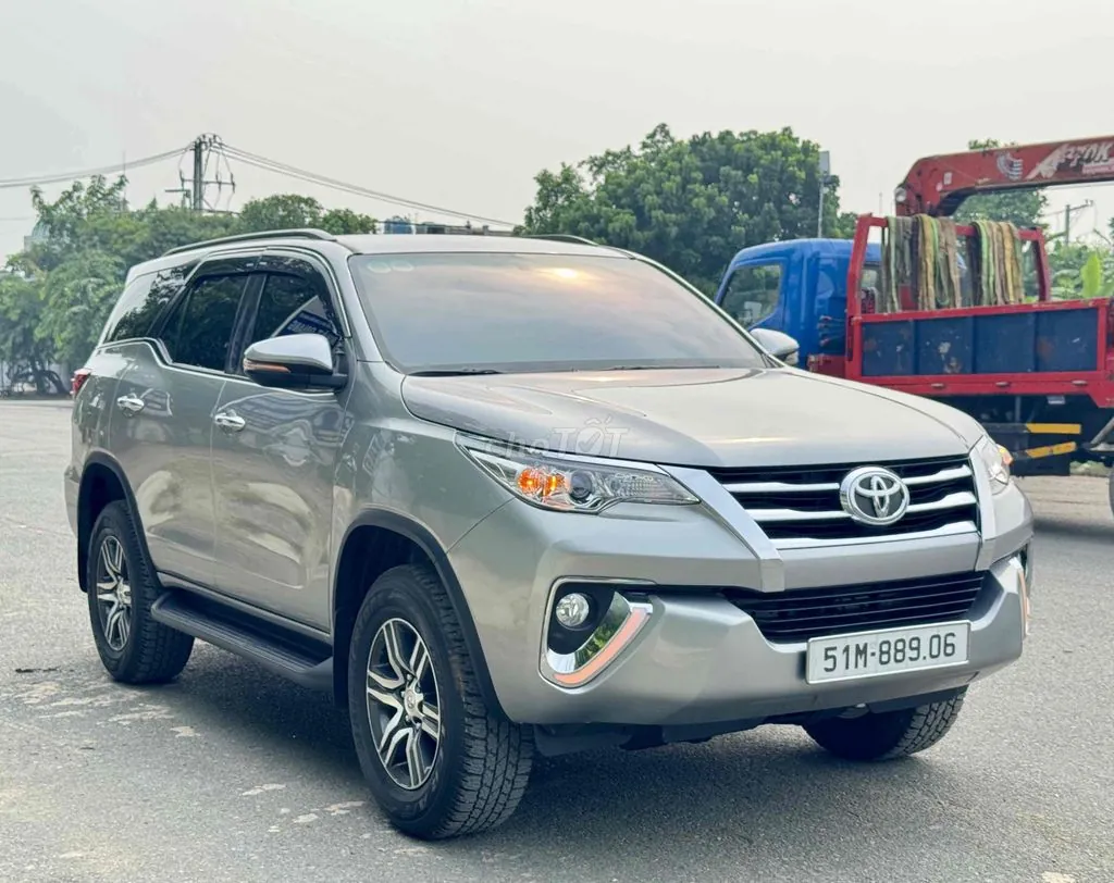 Toyota Fortuner 2018 photo 2