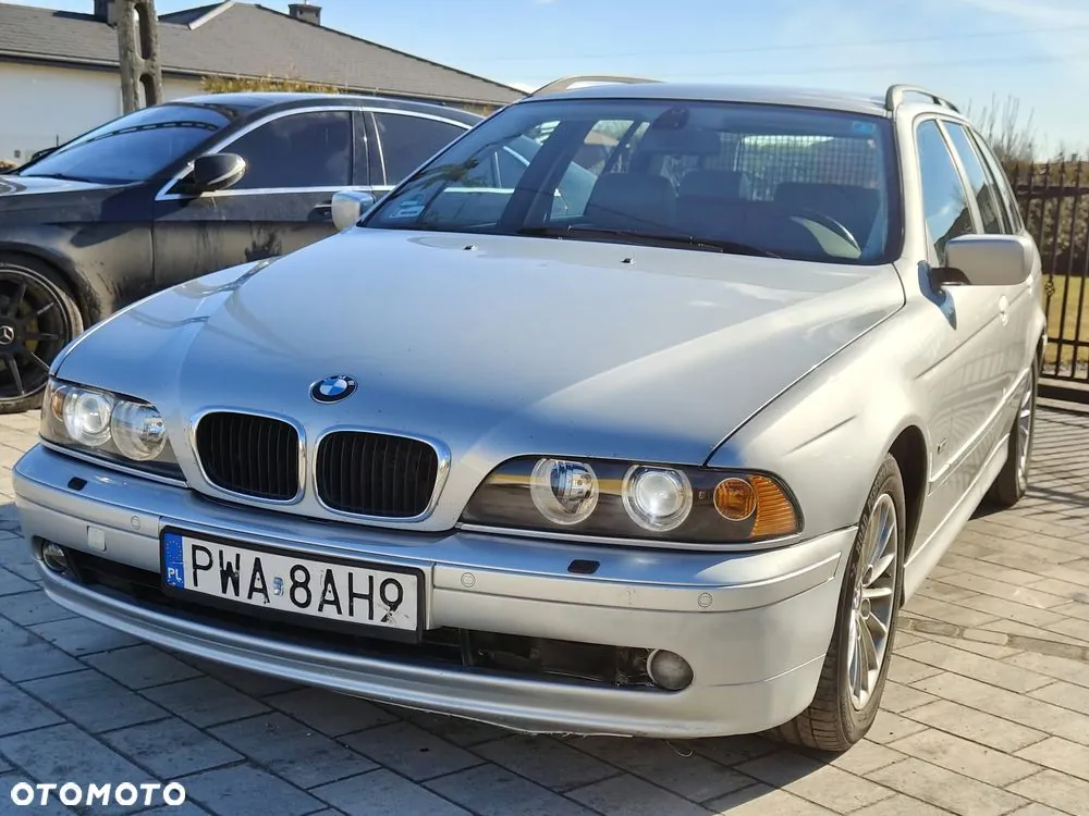 BMW Seria 5 2002 photo 2