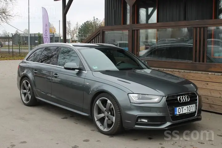 Audi A4 2013 photo 2