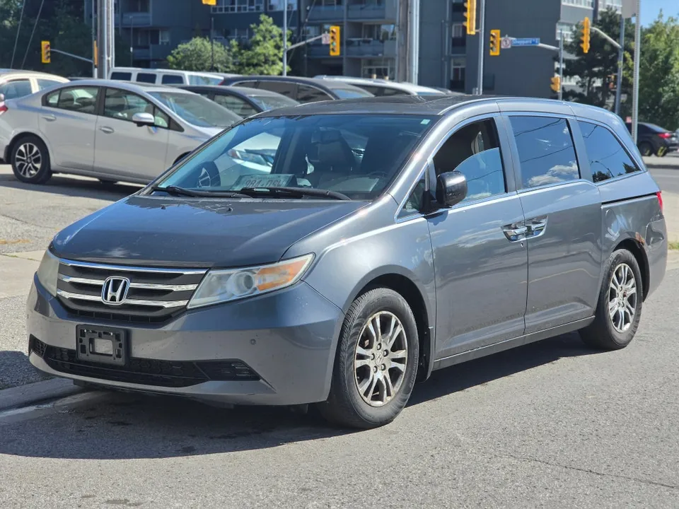 Honda Odyssey 2013 photo 3