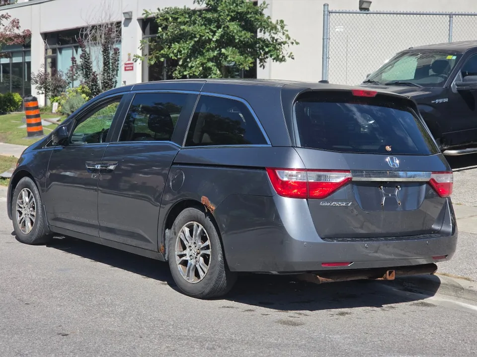 Honda Odyssey 2013 photo 4
