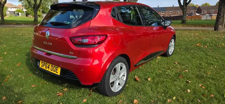 Renault Clio 2014 photo 2