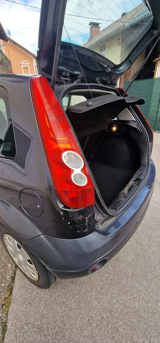 Ford Fiesta 2006 photo 3