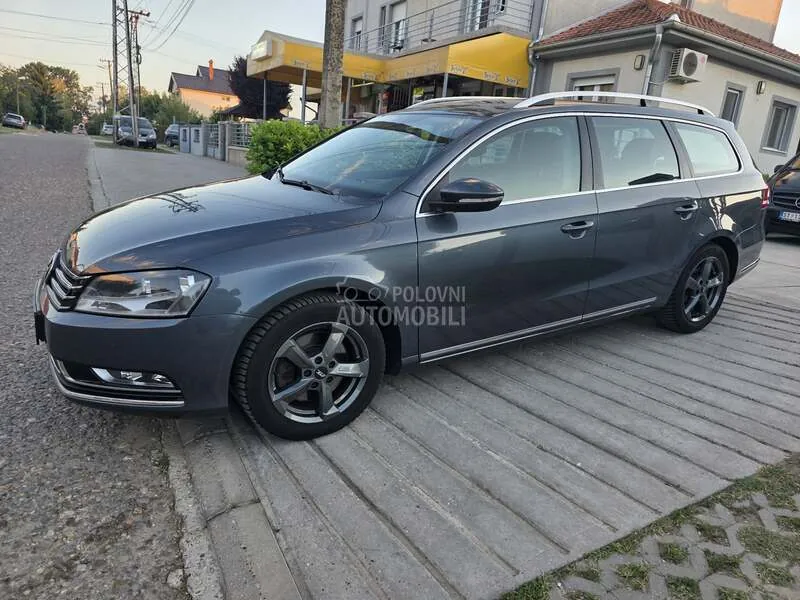 Volkswagen Passat 2011 photo 2