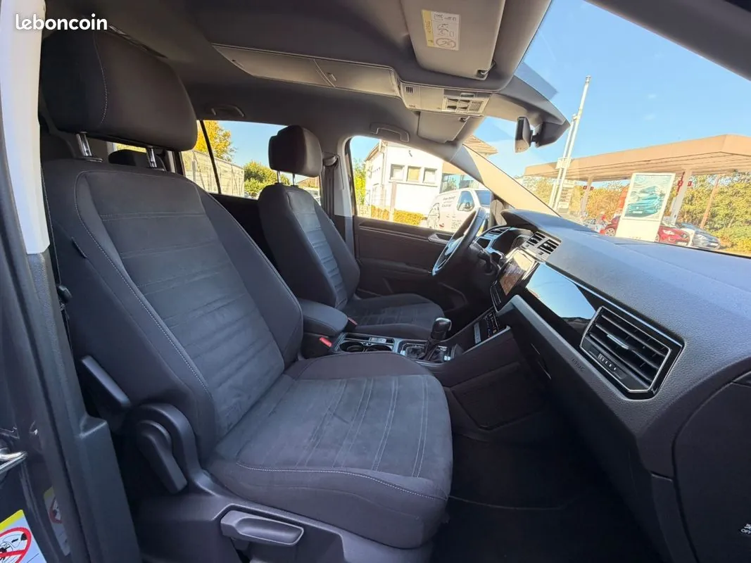 Volkswagen Touran 2023 photo 5
