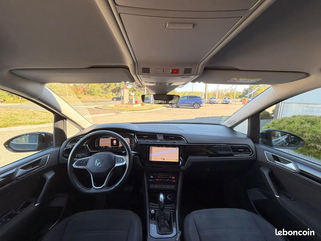 Volkswagen Touran 2023 photo 4
