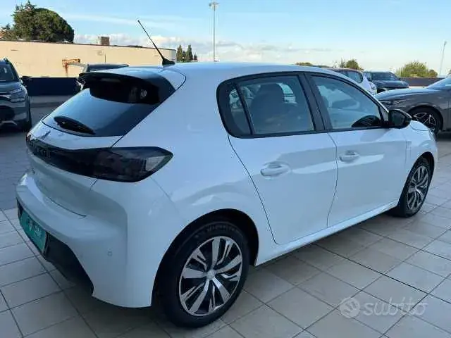 Peugeot 208 2023 photo 4