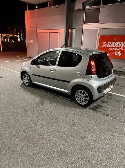Peugeot 107 2013 photo 2