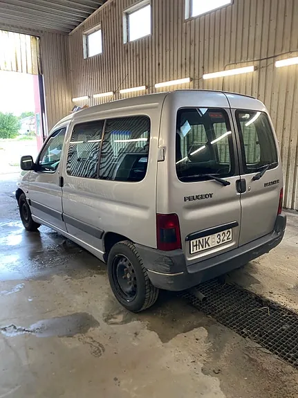 Peugeot Partner 1998 photo 4