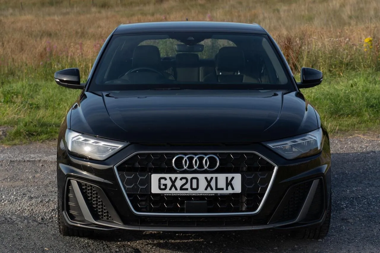 Audi A1 2020 photo 2