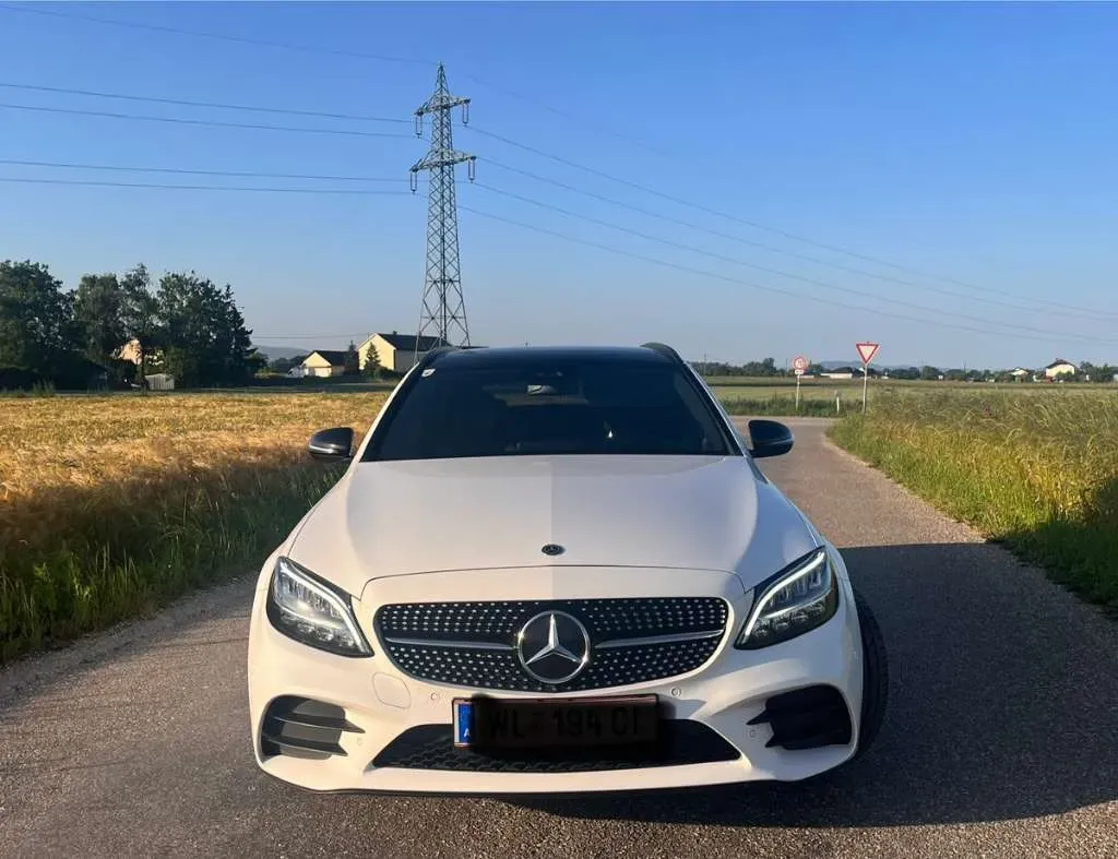 Mercedes-Benz C-Class 2019 photo 2
