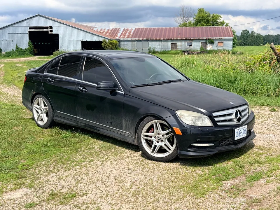Mercedes-Benz C-Class 2011 photo 3