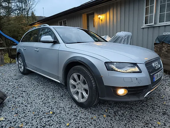 Audi A4 Allroad 2011 photo 2